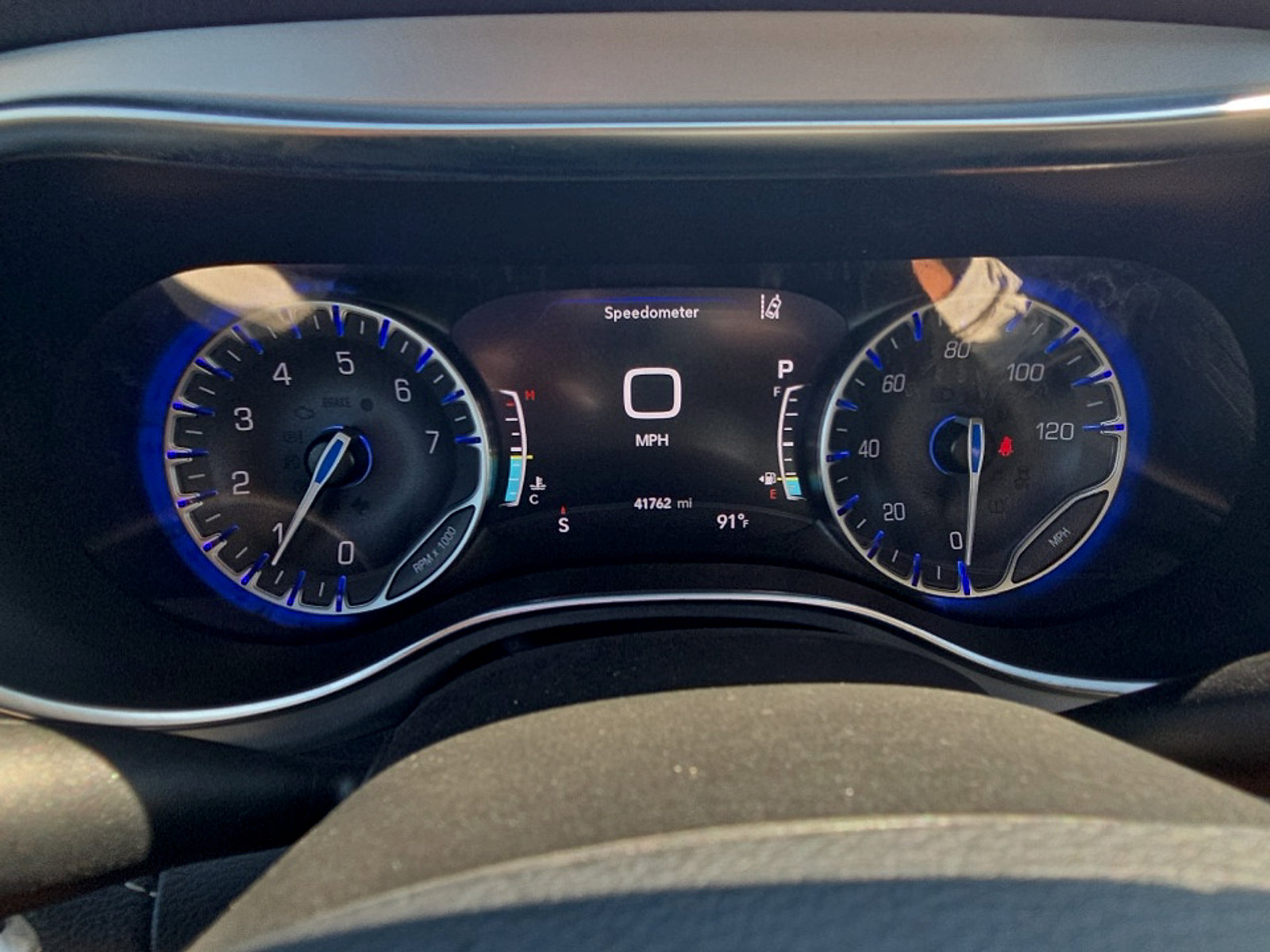 Used 2025 Chrysler Pacifica Limited FWD image 15