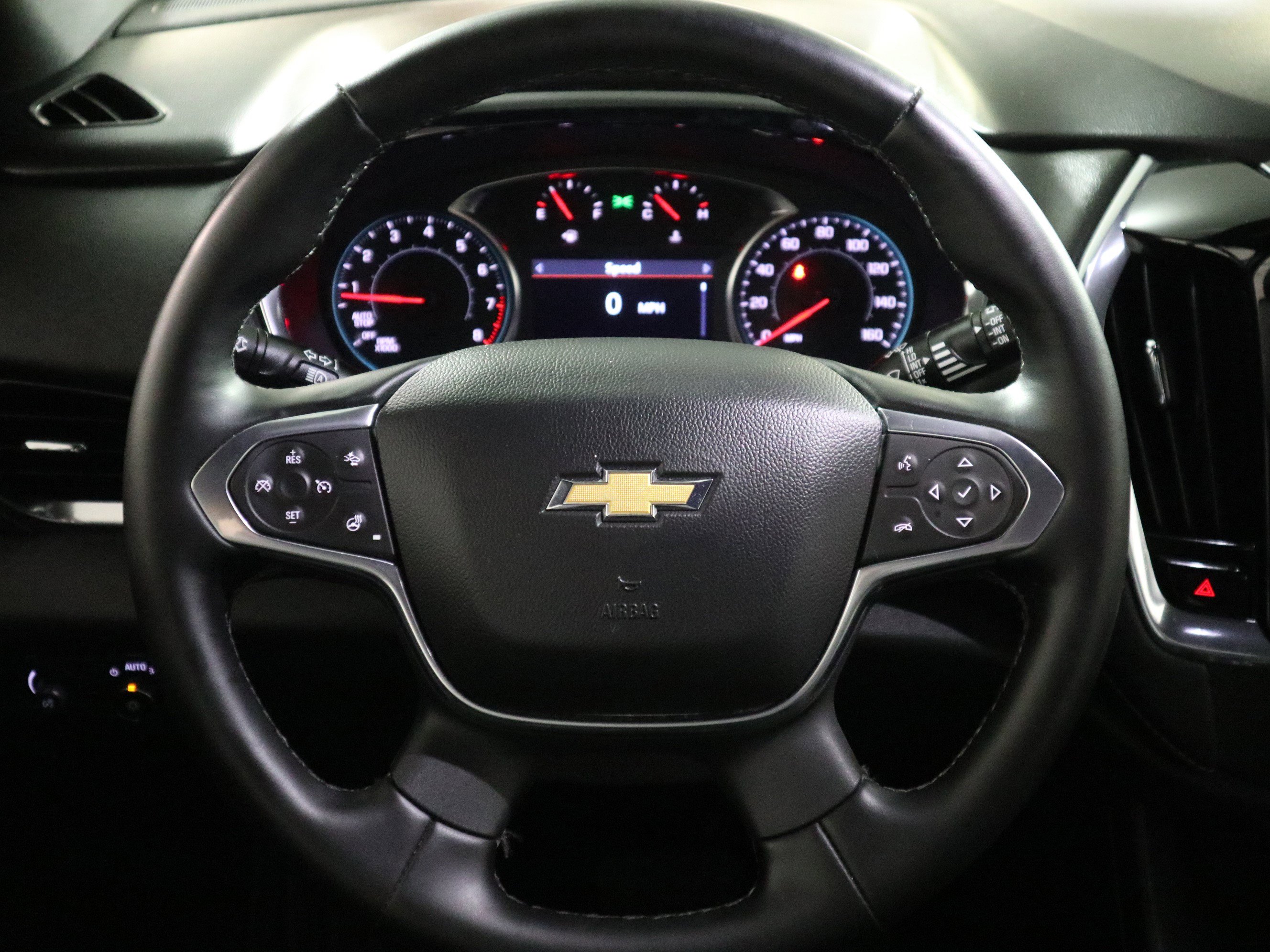 Used 2023 Chevrolet Traverse LT FWD image 17