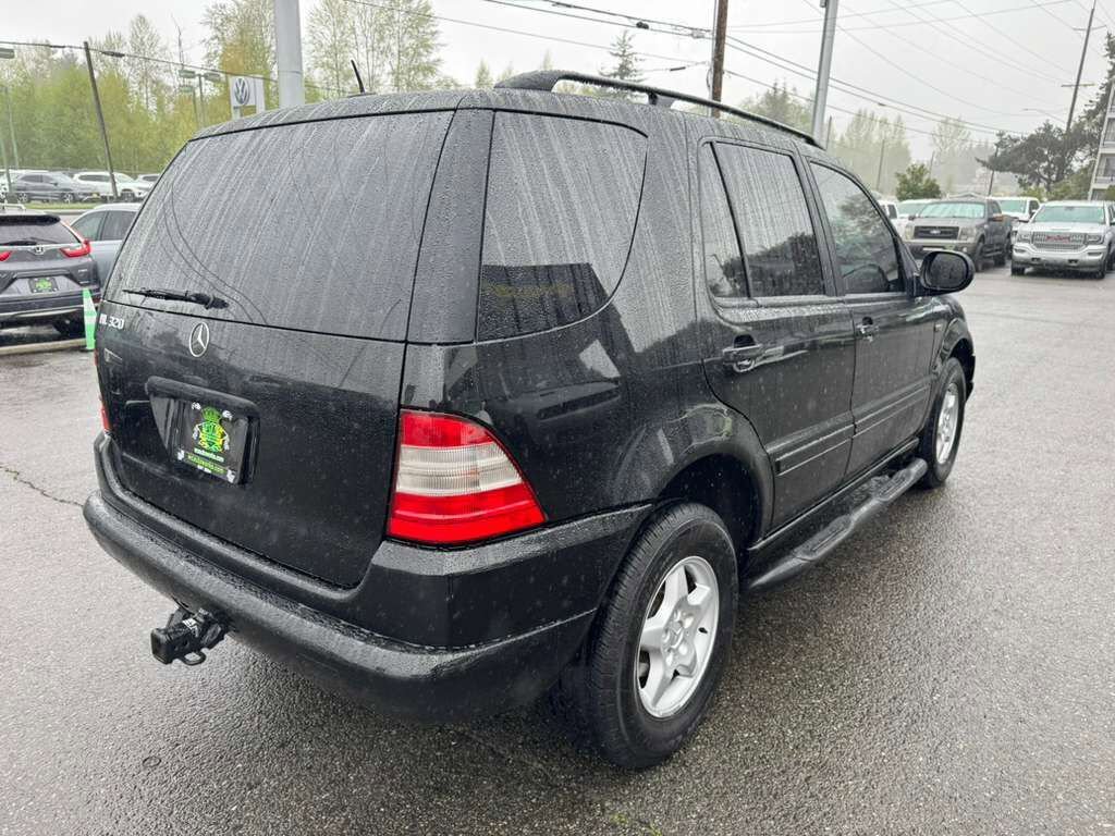 Used 2001 Mercedes-Benz ML 320 4MATIC image 16