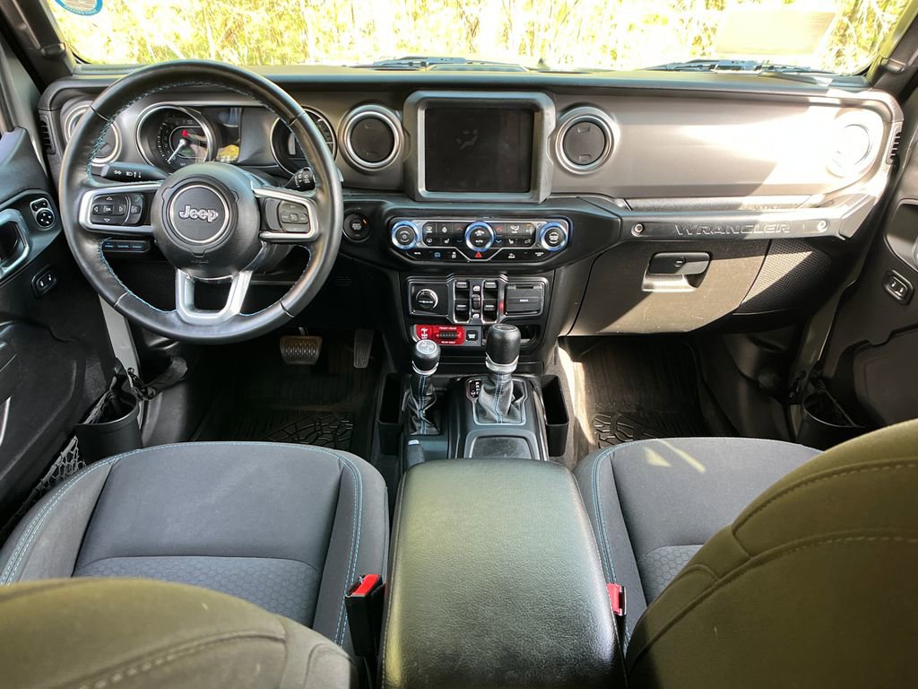 Used 2021 Jeep Wrangler Unlimited Rubicon 4xe w/ Cold Weather Group AWD/4WD image 13