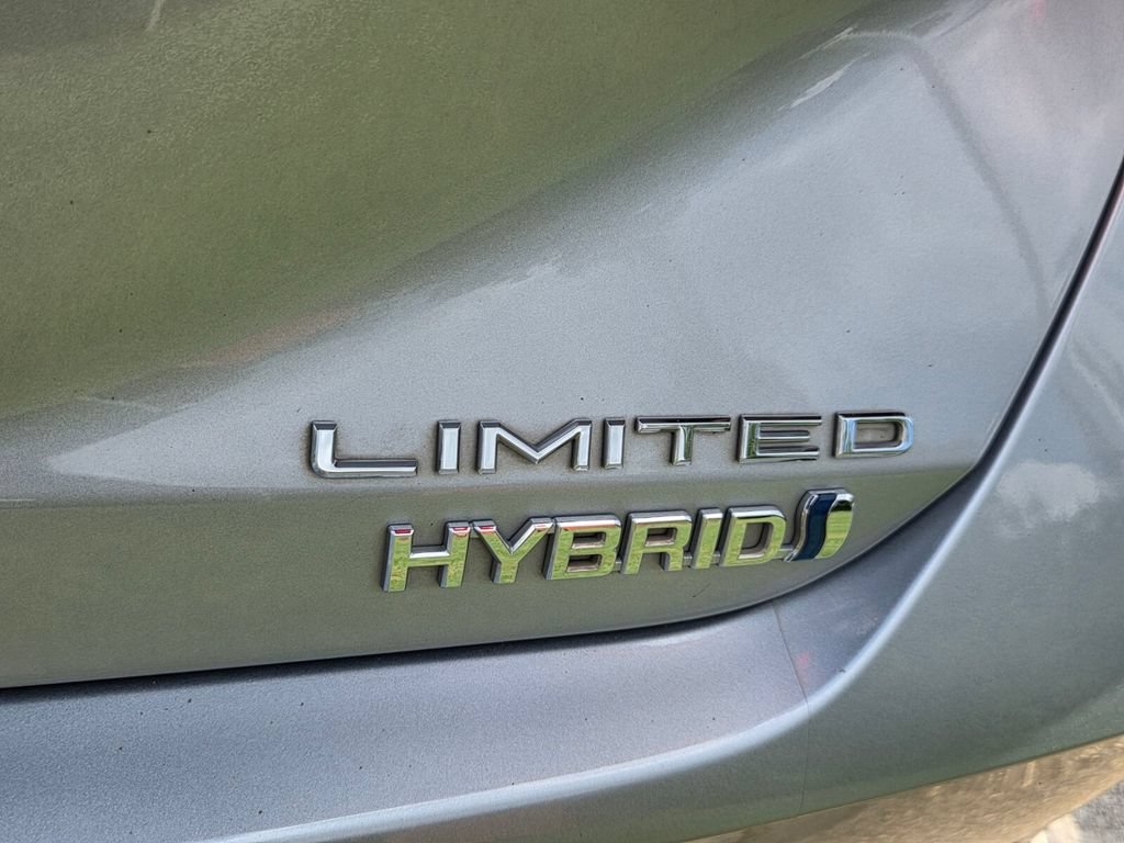 Used 2021 Toyota Avalon Limited w/ Advanced Safety Package FWD image 9