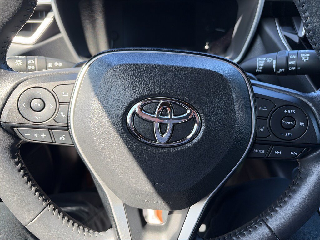 Used 2020 Toyota Corolla XSE FWD image 12