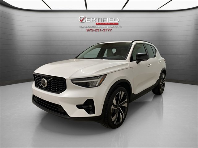 Used 2023 Volvo XC40 B5 Plus w/ Driver Assist Package