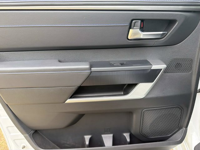 Used 2025 Toyota Tundra Platinum AWD/4WD image 17