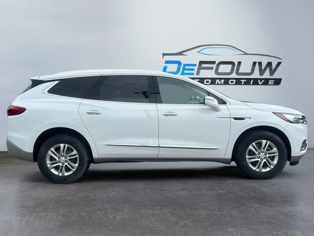 Used 2021 Buick Enclave Essence image 2