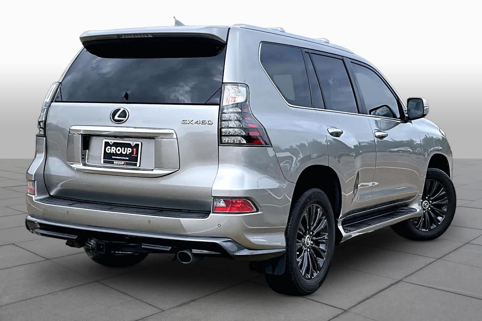 Used 2023 Lexus GX 460 Luxury w/ Sport Design Package AWD/4WD image 13