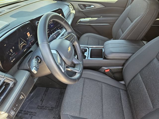 Used 2026 Chevrolet Traverse LT FWD image 13