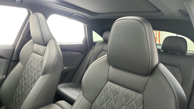 Used 2025 Audi SQ5 Premium Plus AWD/4WD image 47