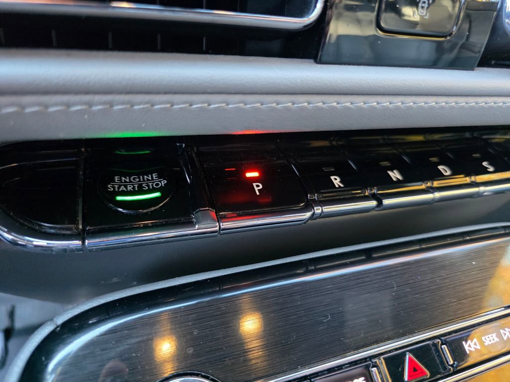 Used 2022 Lincoln Nautilus Reserve w/ Luxury Package image 19