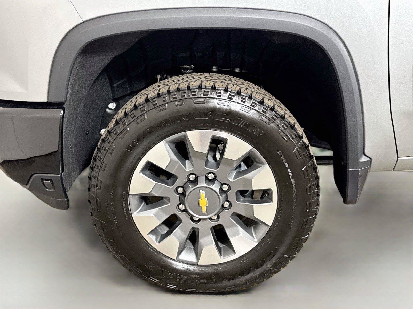 New 2026 Chevrolet Silverado 2500 Custom w/ Custom Value Package AWD/4WD image 19