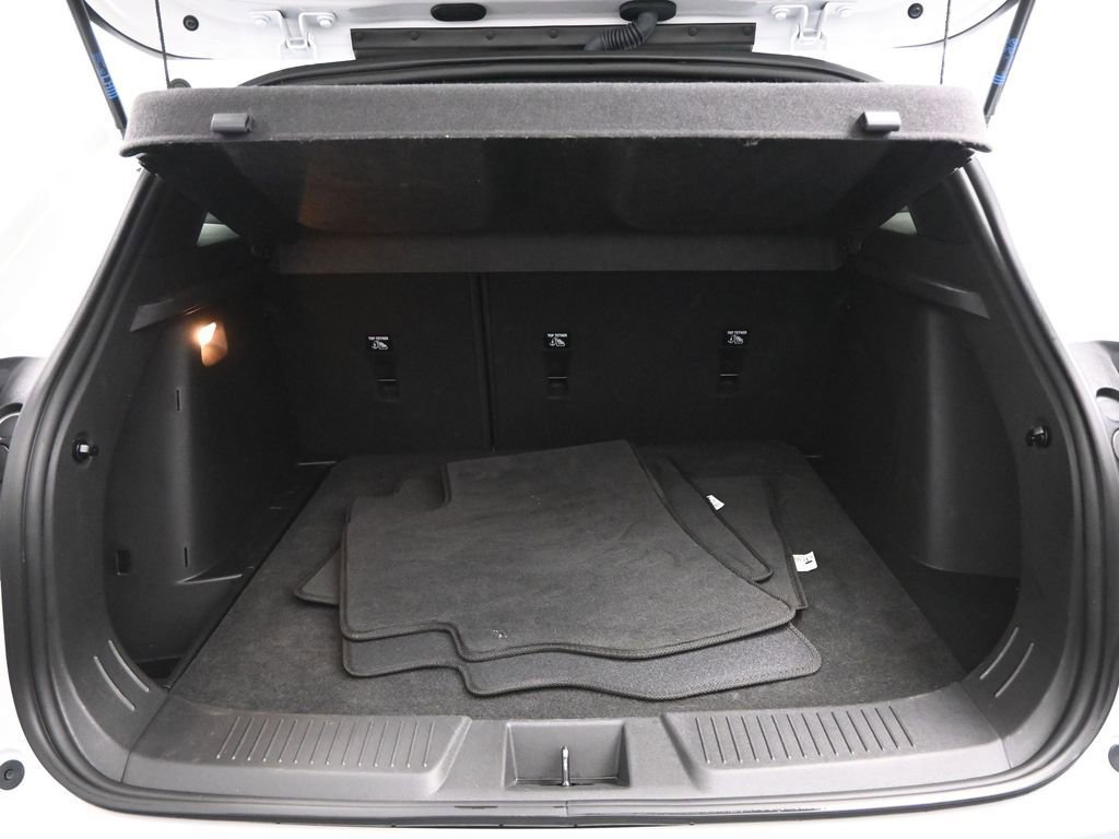 Used 2024 Chevrolet Trax RS w/ Sunroof Package image 14