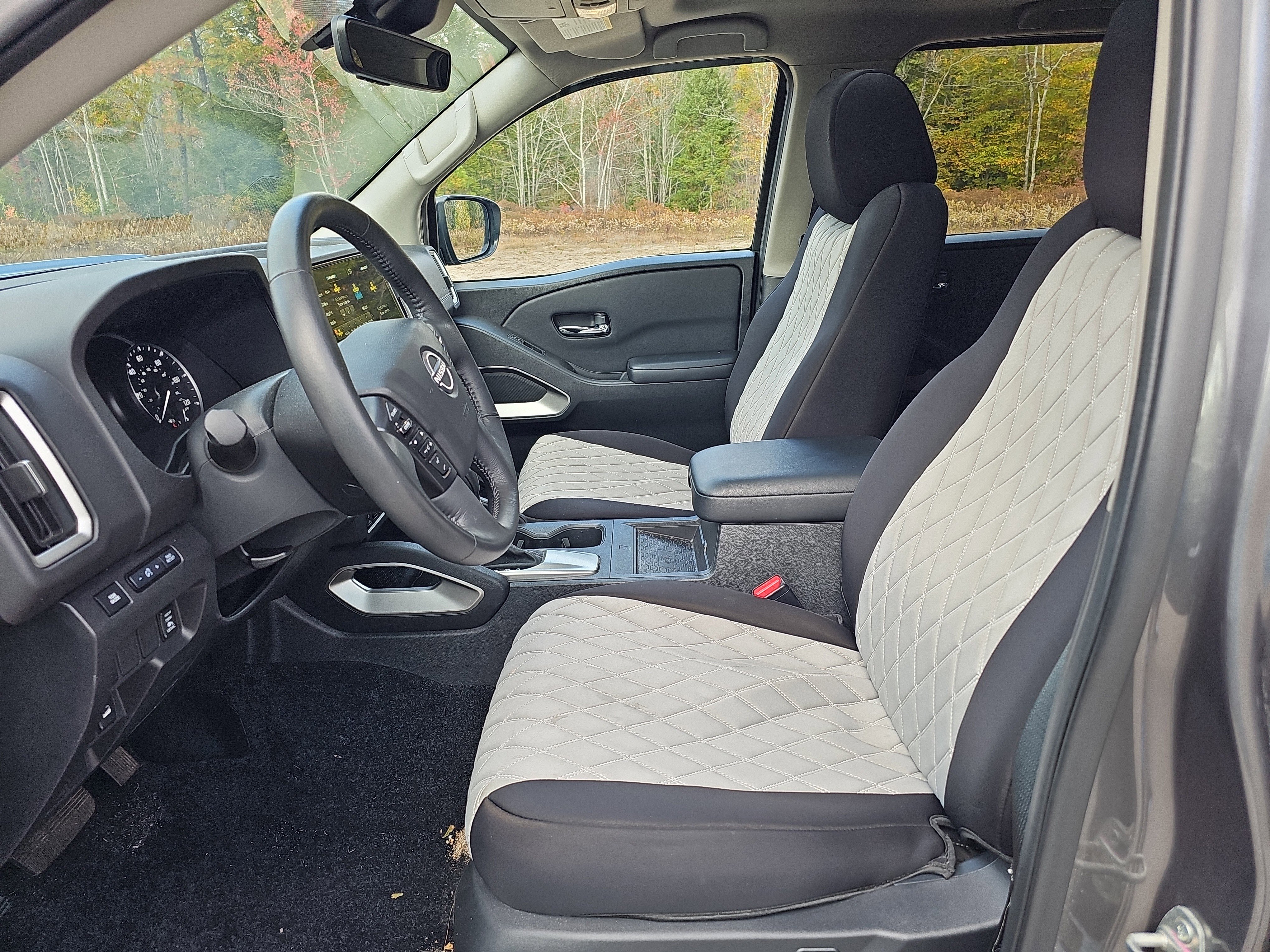 Certified 2025 Nissan Frontier SL image 14