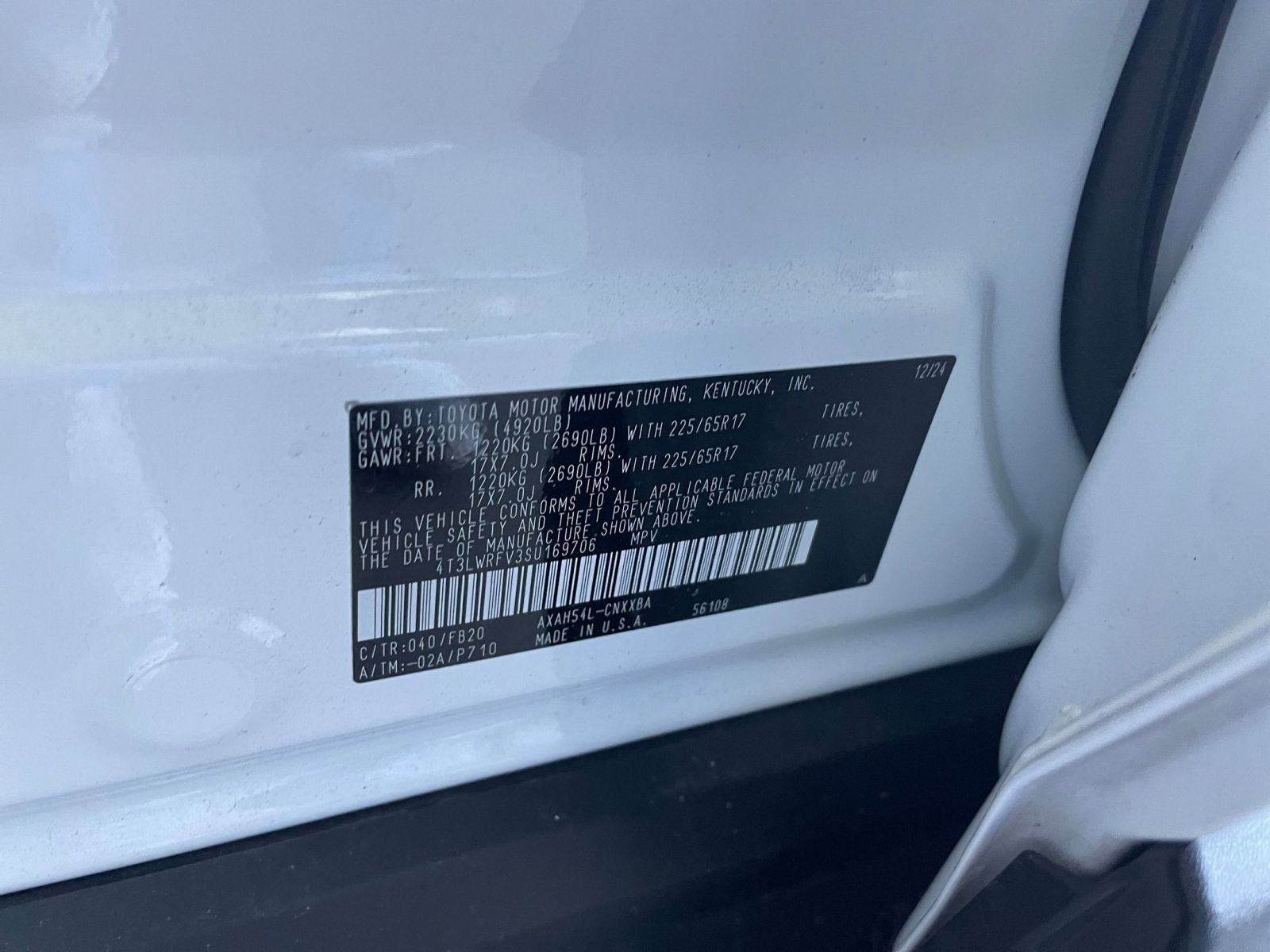 Used 2025 Toyota RAV4 LE image 27