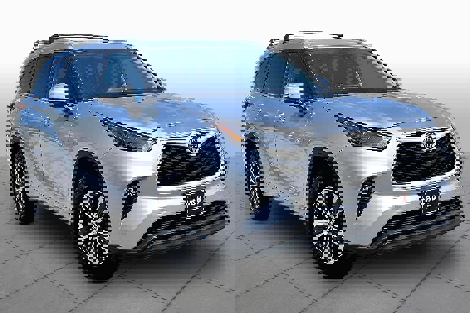 Used 2022 Toyota Highlander XLE image 3