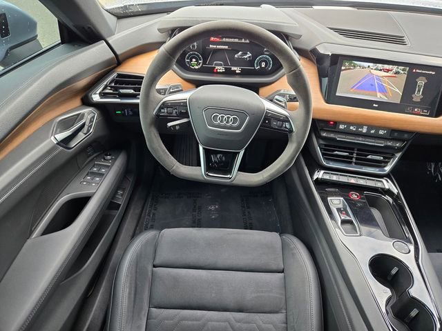 Used 2022 Audi e-tron GT Premium Plus image 13