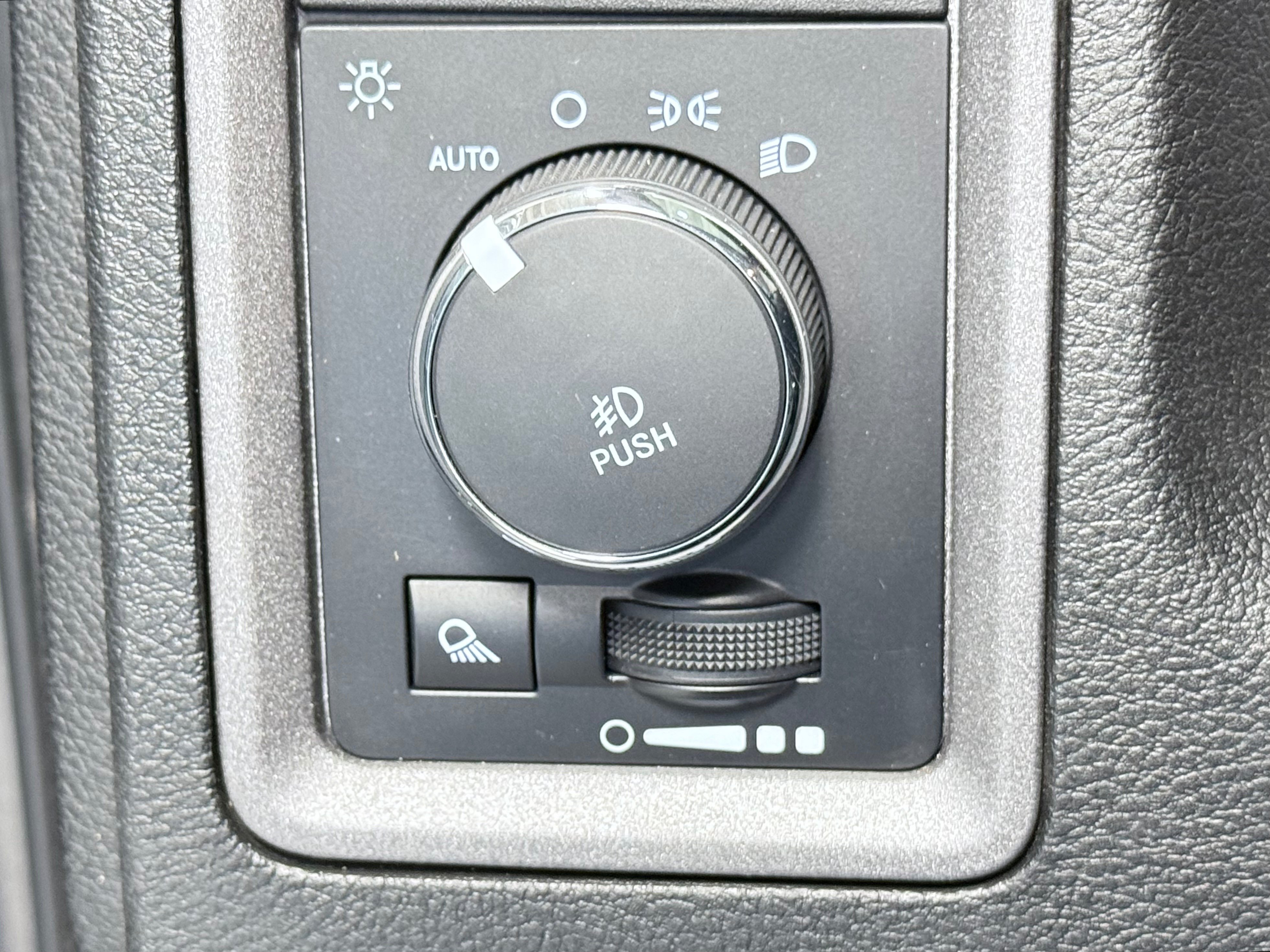 Used 2019 RAM 1500 Express w/ Express Value Package AWD/4WD image 20