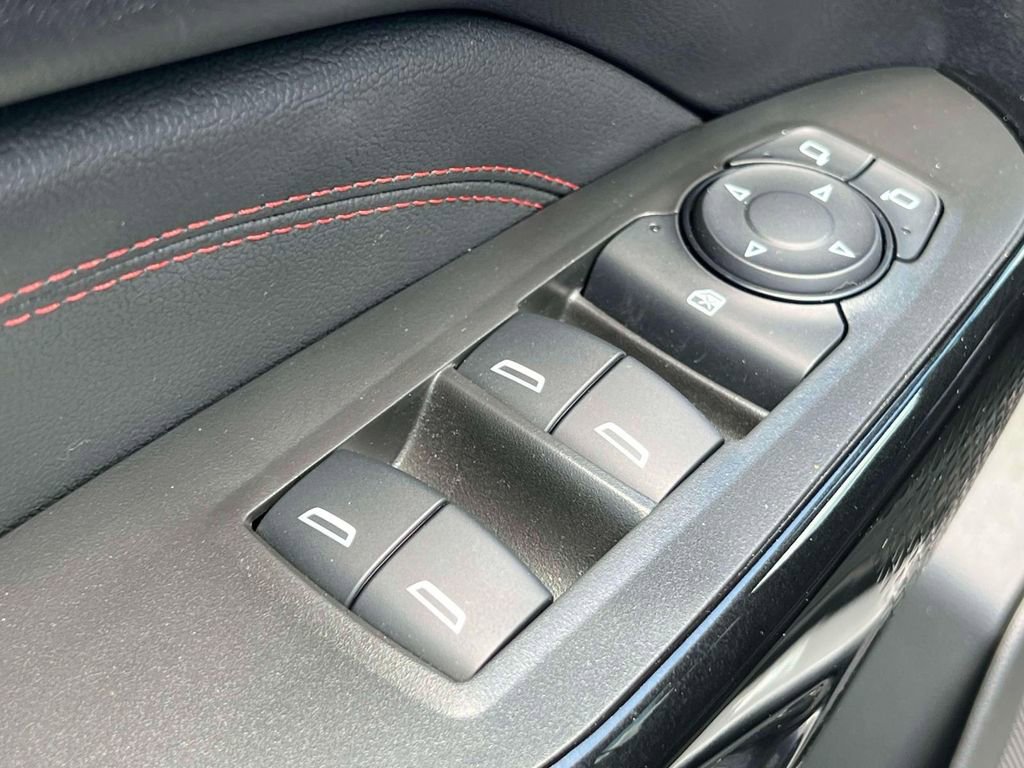 Used 2024 Chevrolet Trax RS w/ Sunroof Package FWD image 19