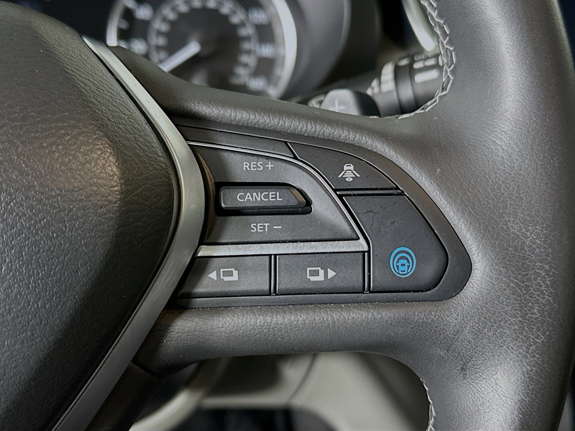 Used 2023 INFINITI QX50 Luxe image 17