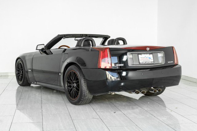 Used 2006 Cadillac XLR RWD image 8