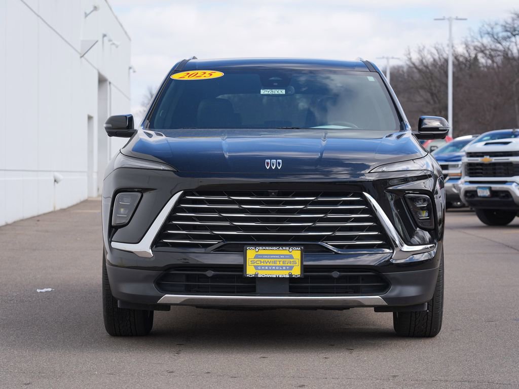 Used 2025 Buick Enclave Preferred AWD/4WD image 8