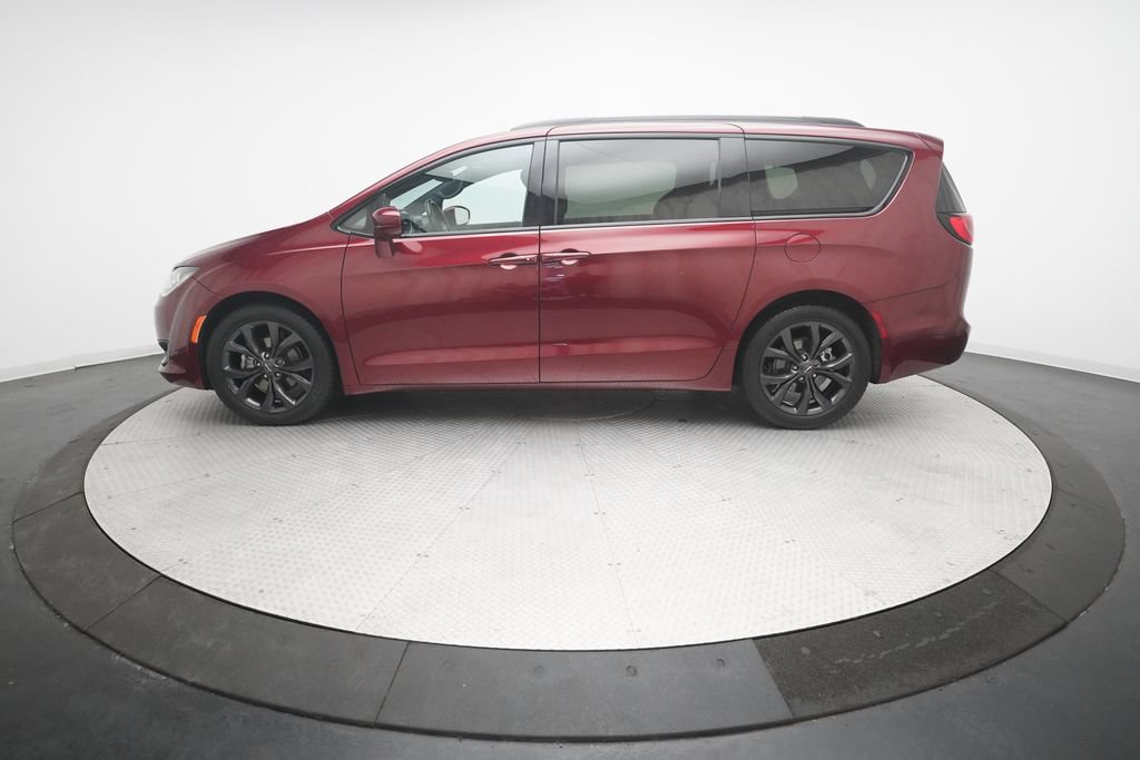 Used 2020 Chrysler Pacifica Touring-L Plus w/ S Appearance Package FWD image 26