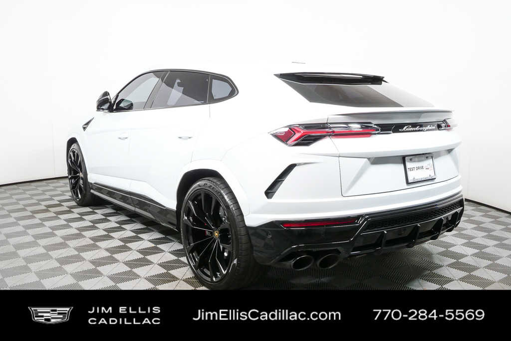 Used 2022 Lamborghini Urus image 32