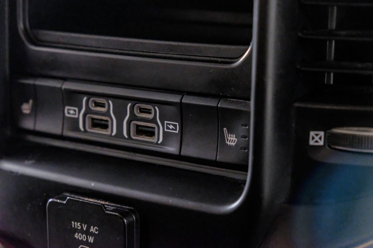 Used 2022 RAM 3500 Limited image 32