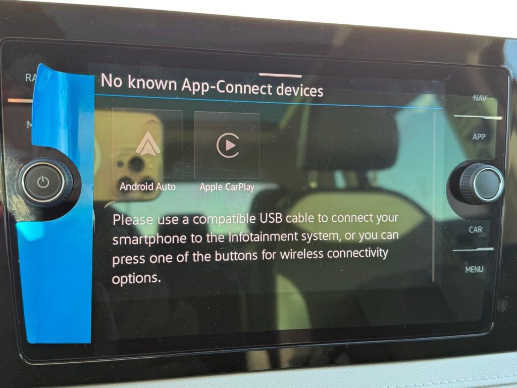 Certified 2025 Volkswagen Taos SEL image 11