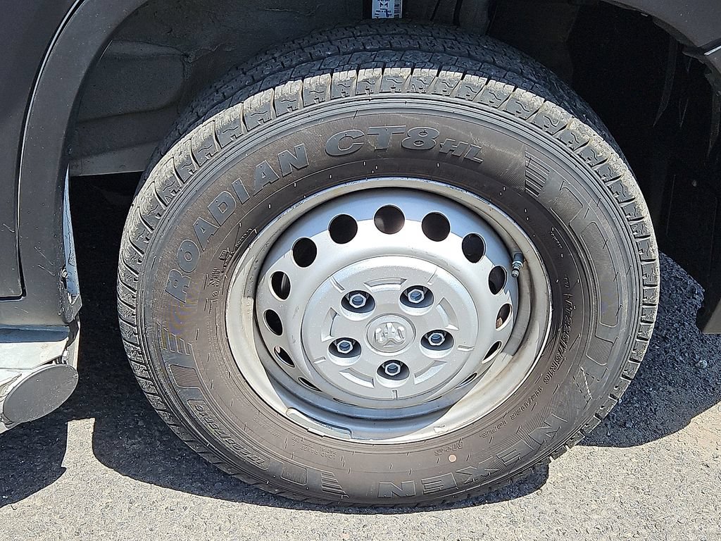Used 2025 RAM ProMaster 2500 w/ U-Haul Equipment Group FWD image 36