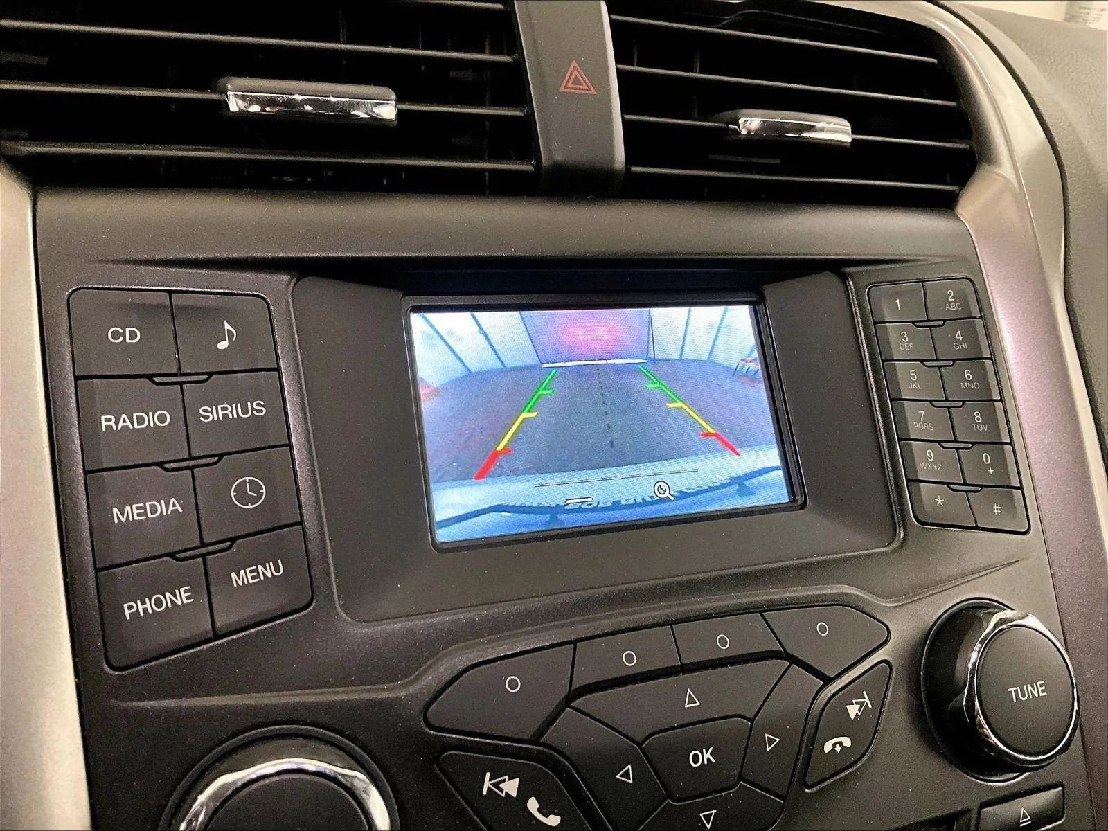 Used 2018 Ford Fusion SE FWD image 20