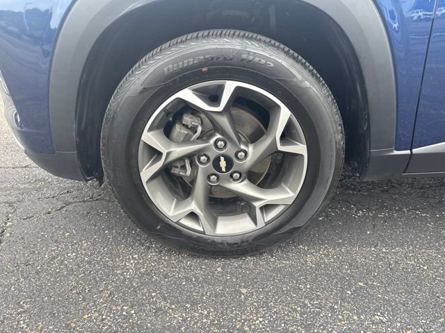 Used 2024 Chevrolet Trax LT w/ Driver Confidence Package FWD image 9