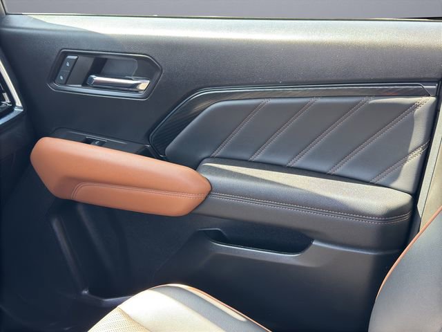 Certified 2024 GMC Canyon AT4 w/ AT4 Premium Package AWD/4WD image 26