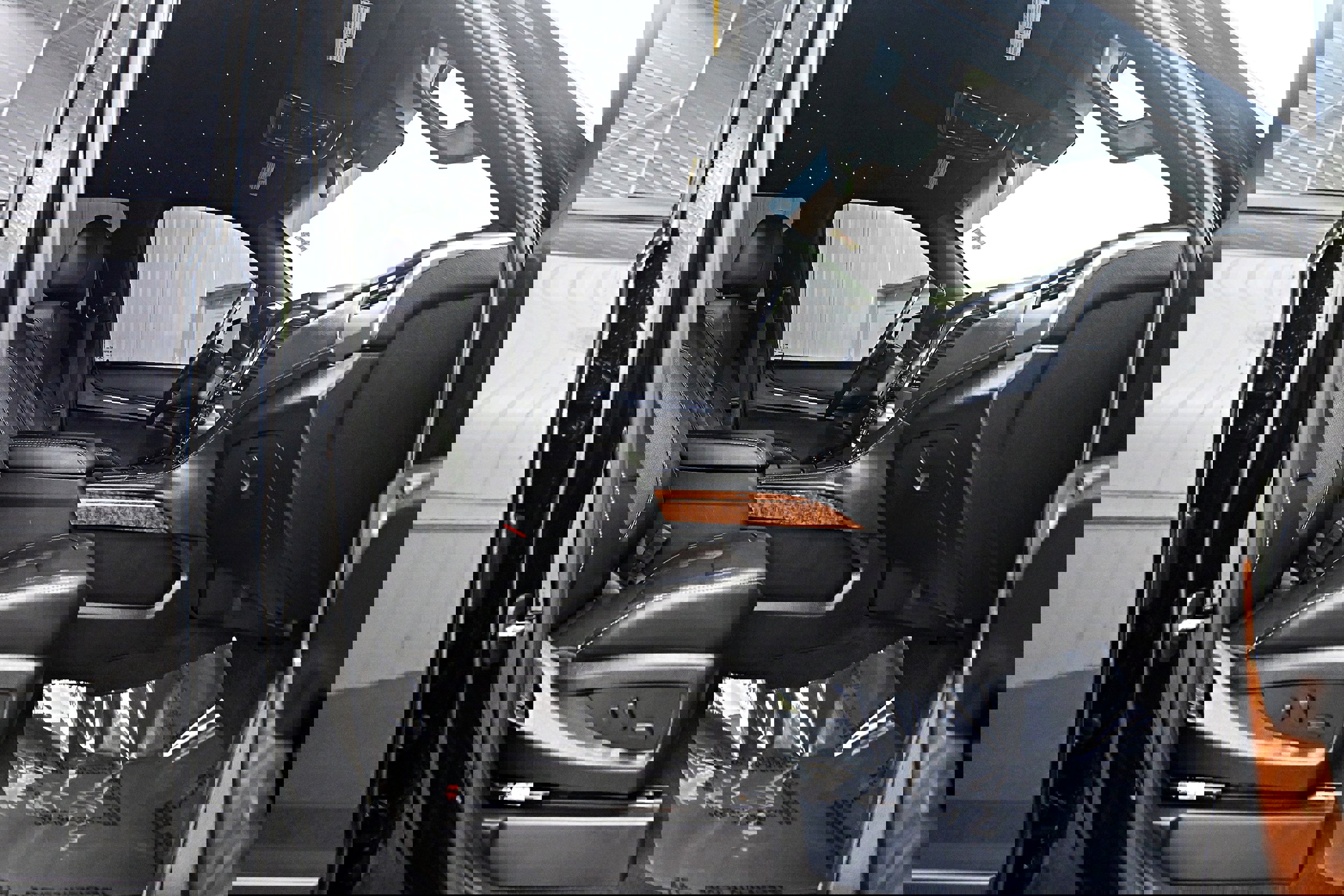 Used 2020 Chevrolet Suburban Premier w/ RST 6.2L Performance Edition image 31