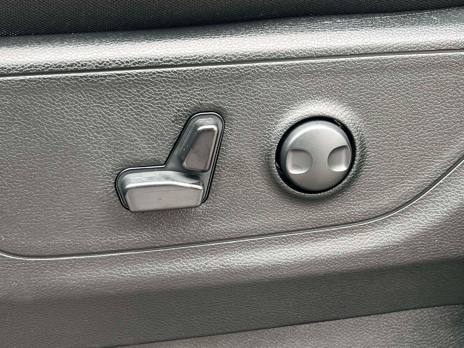 Used 2023 RAM 1500 Big Horn AWD/4WD image 19
