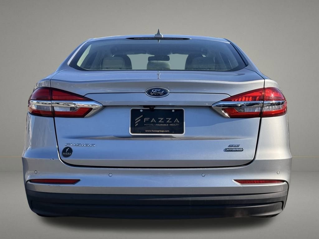 Used 2020 Ford Fusion SE image 4