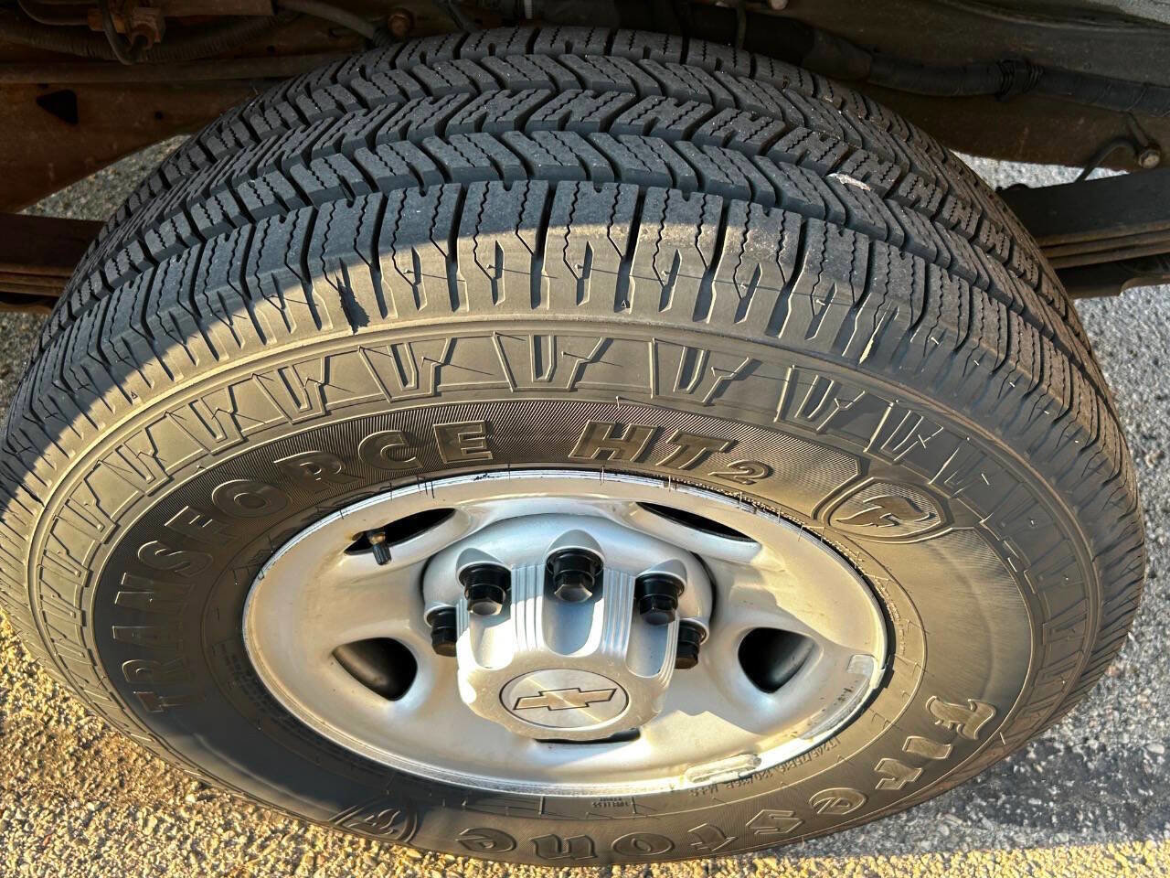 Used 2019 Chevrolet Express 2500 image 7