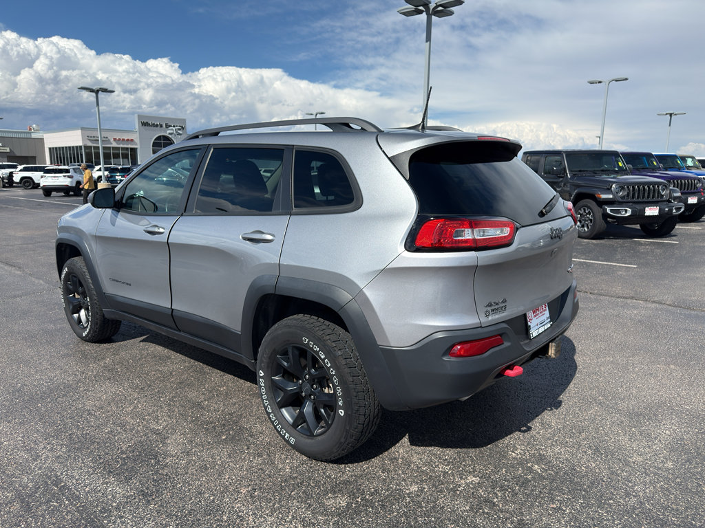 Used 2017 Jeep Cherokee Trailhawk w/ Cold Weather Group AWD/4WD image 7