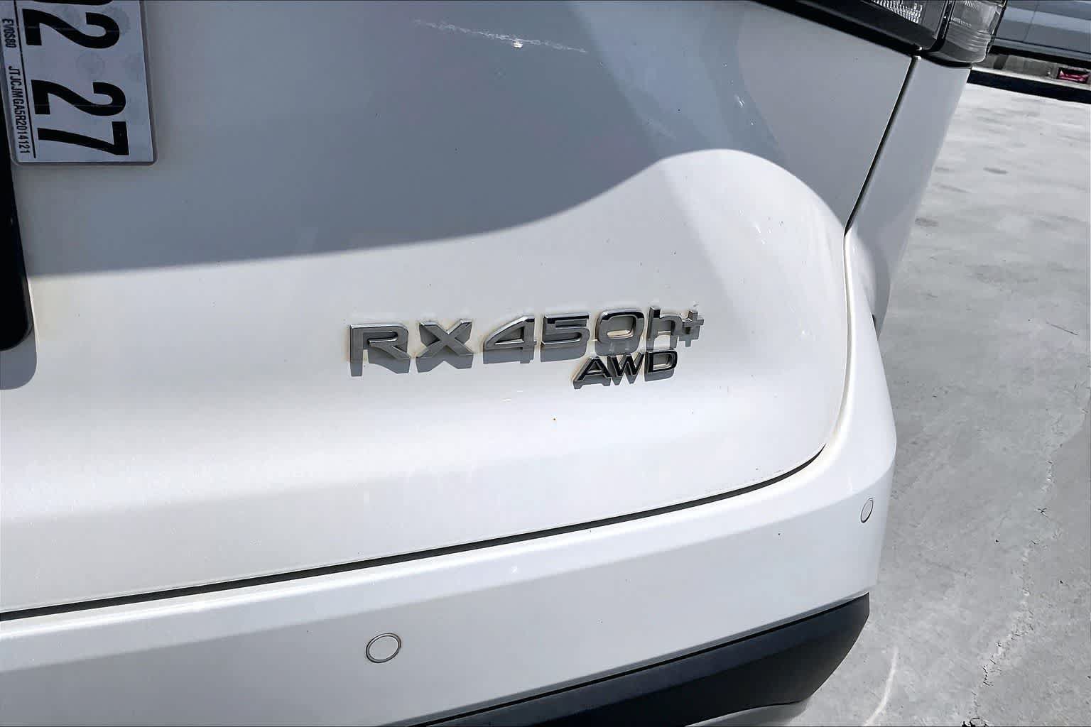 Used 2024 Lexus RX 450h AWD w/ Luxury Package image 7