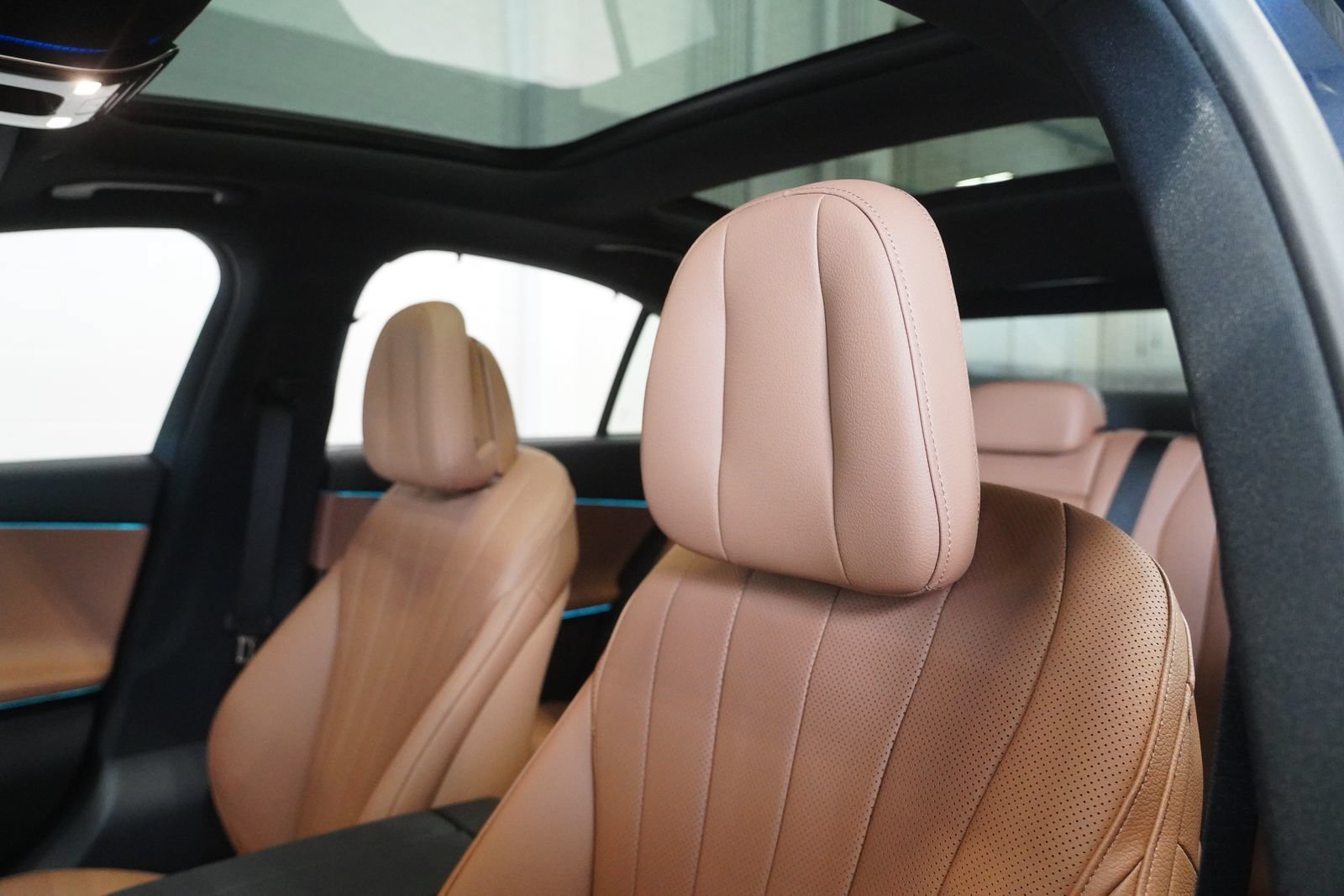 New 2027 Mercedes-Benz E 350 4MATIC Sedan image 15