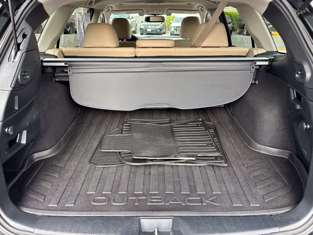 Used 2015 Subaru Outback 3.6R Limited AWD/4WD image 45