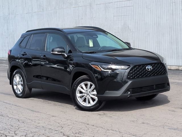 Used 2024 Toyota Corolla Cross LE image 11