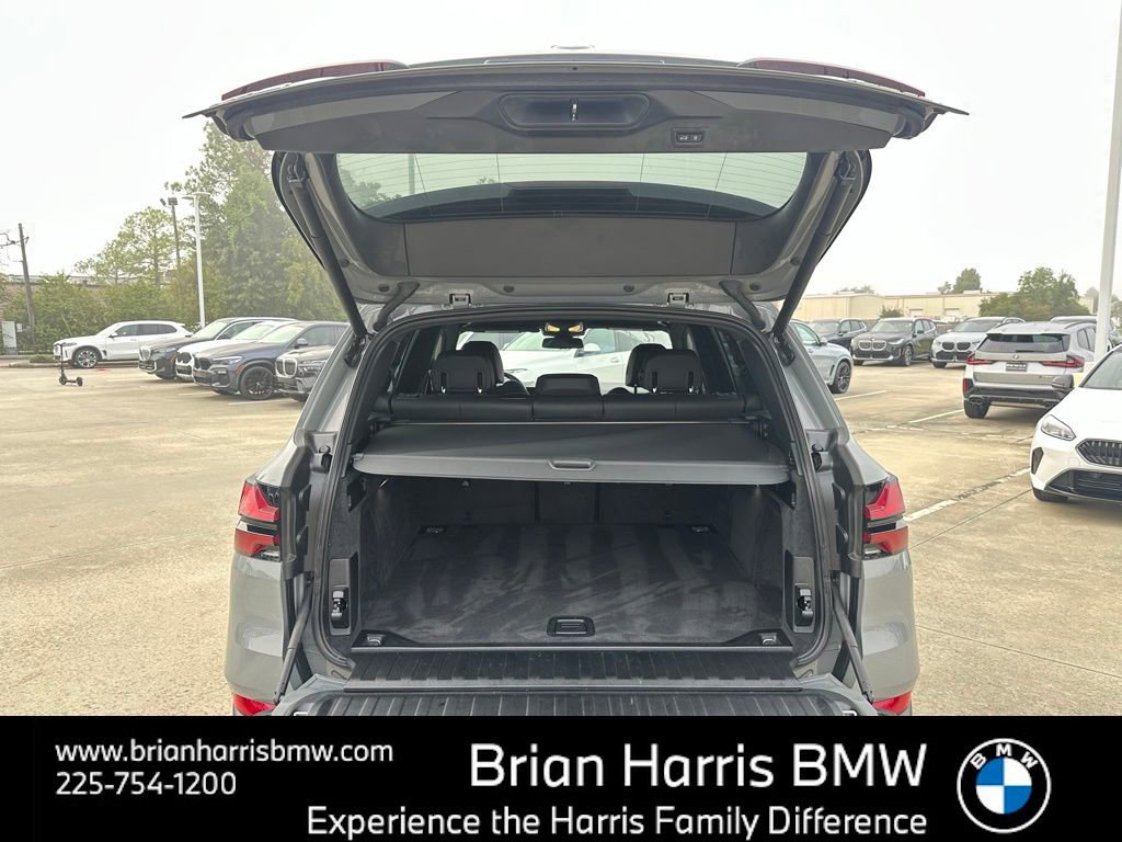 Certified 2025 BMW X5 xDrive40i w/ Parking Assistance Package image 12