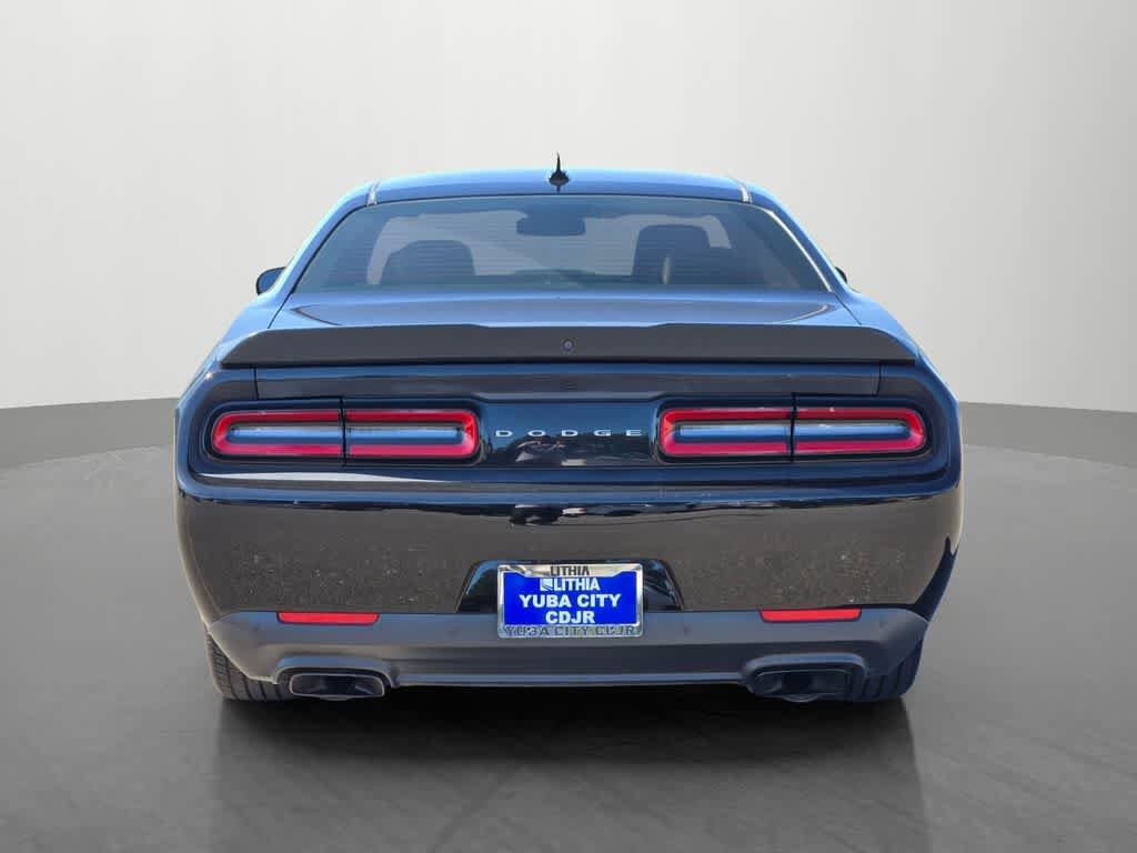 Used 2017 Dodge Challenger R/T Scat Pack RWD image 5