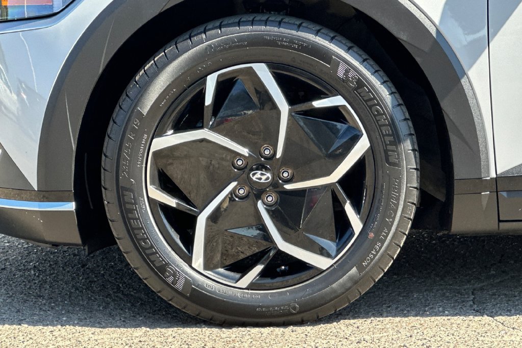 Used 2024 Hyundai Ioniq 5 SEL RWD image 27