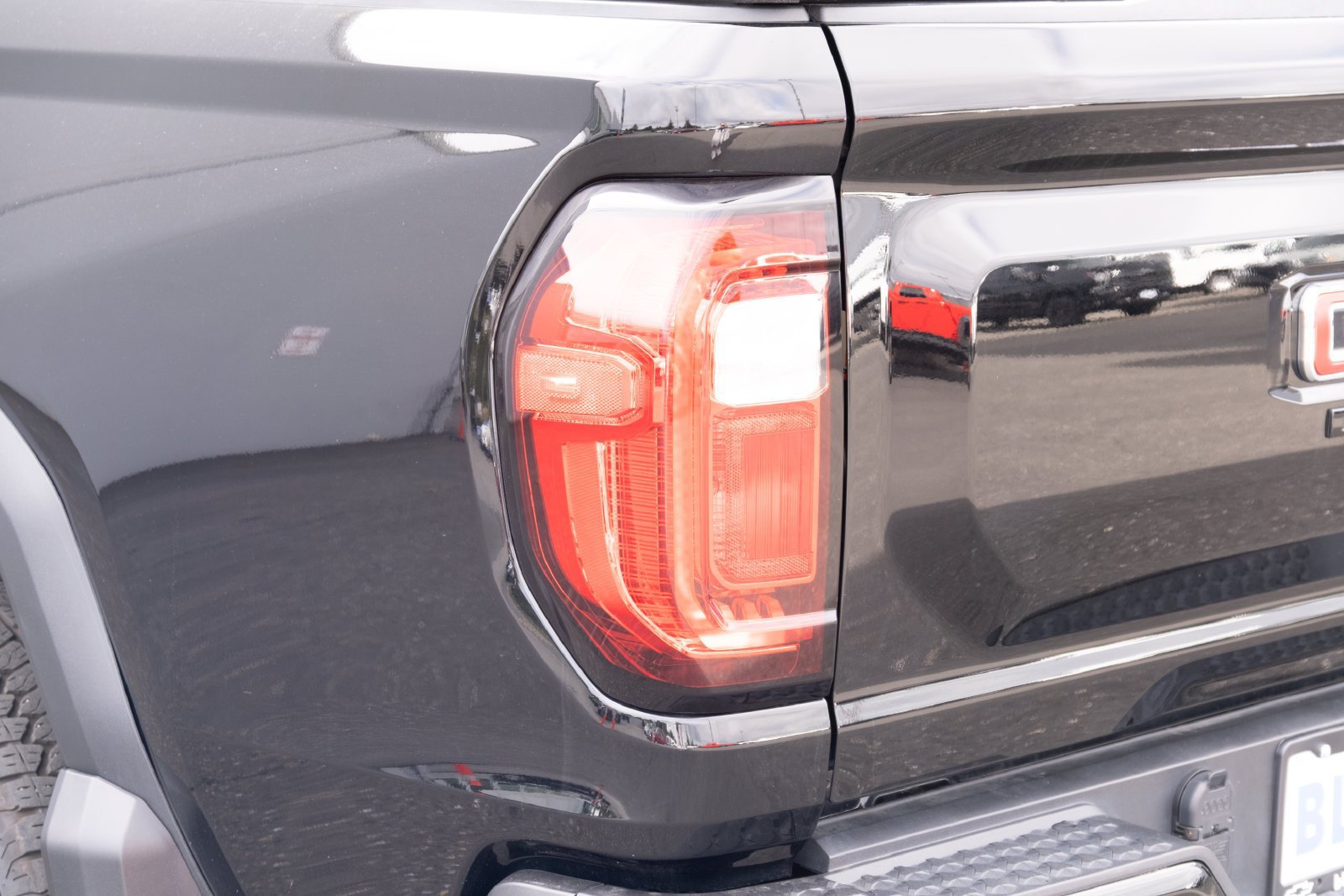 Used 2024 GMC Canyon Denali w/ LPO, Denali Black Edition AWD/4WD image 26