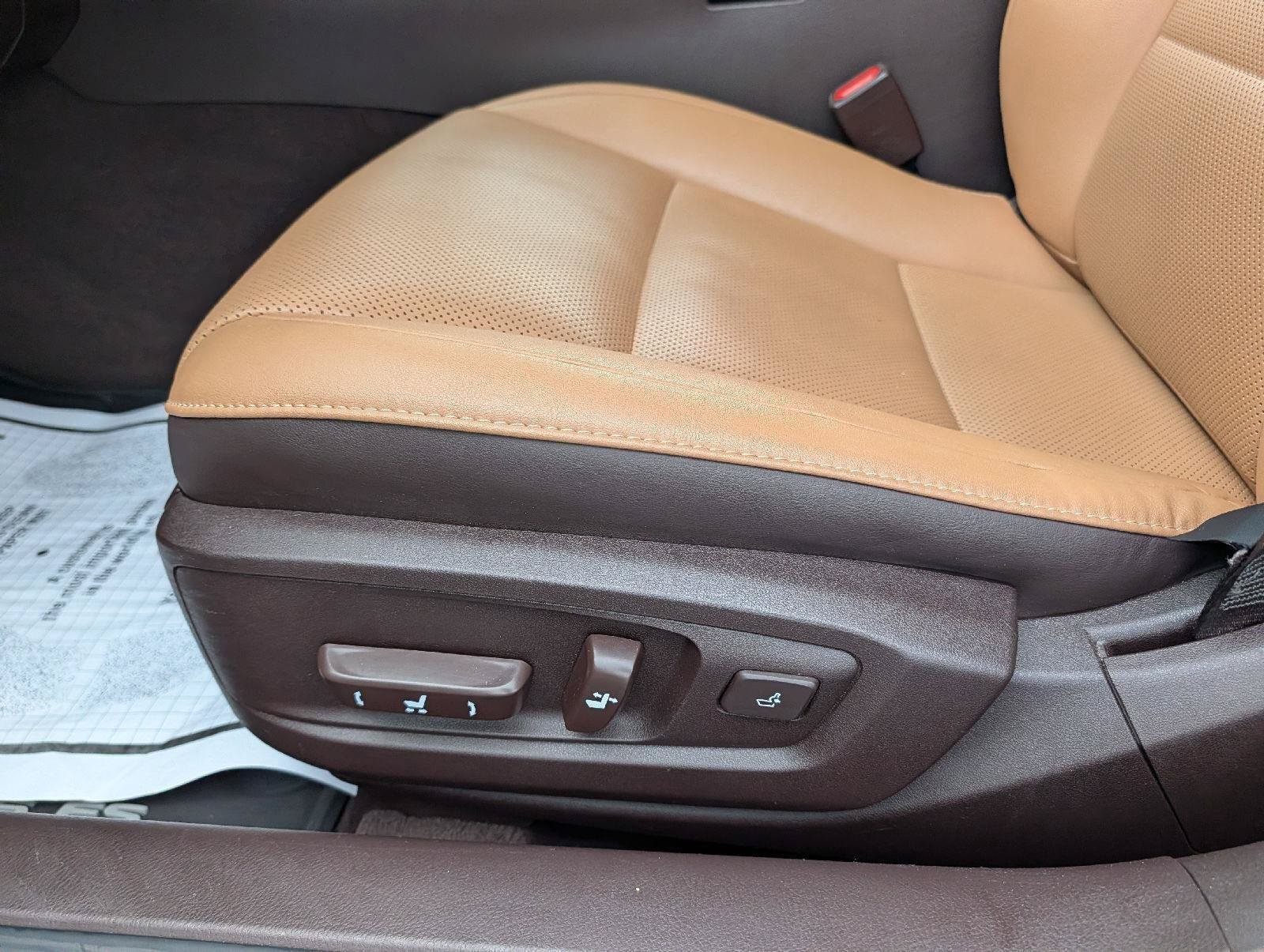 Used 2016 Lexus ES 350 w/ Premium Package w/Wood Trim FWD image 10
