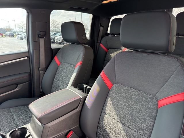 Used 2023 Chevrolet Colorado Z71 w/ Z71 Convenience Package 2 image 13