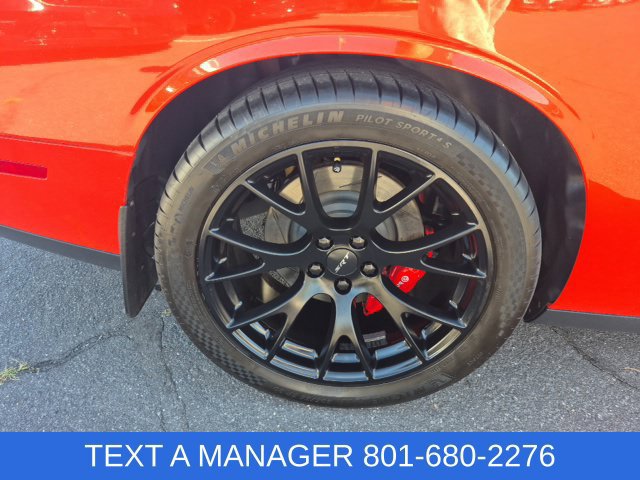 Used 2016 Dodge Challenger SRT Hellcat RWD image 10