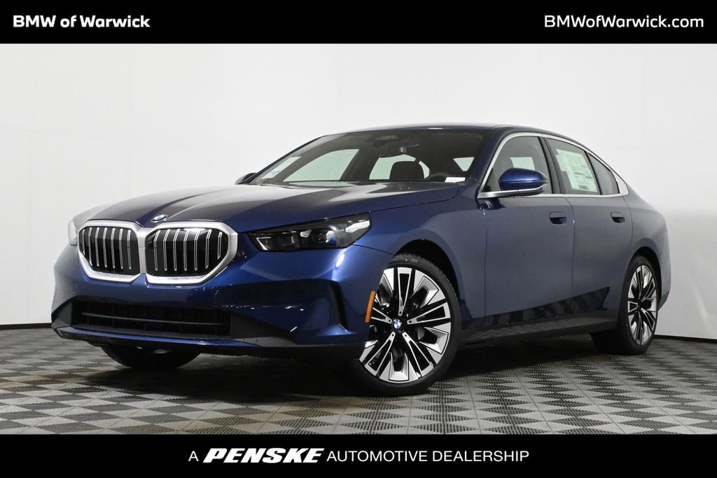 Used 2026 BMW 530i xDrive w/ Premium Package image 1