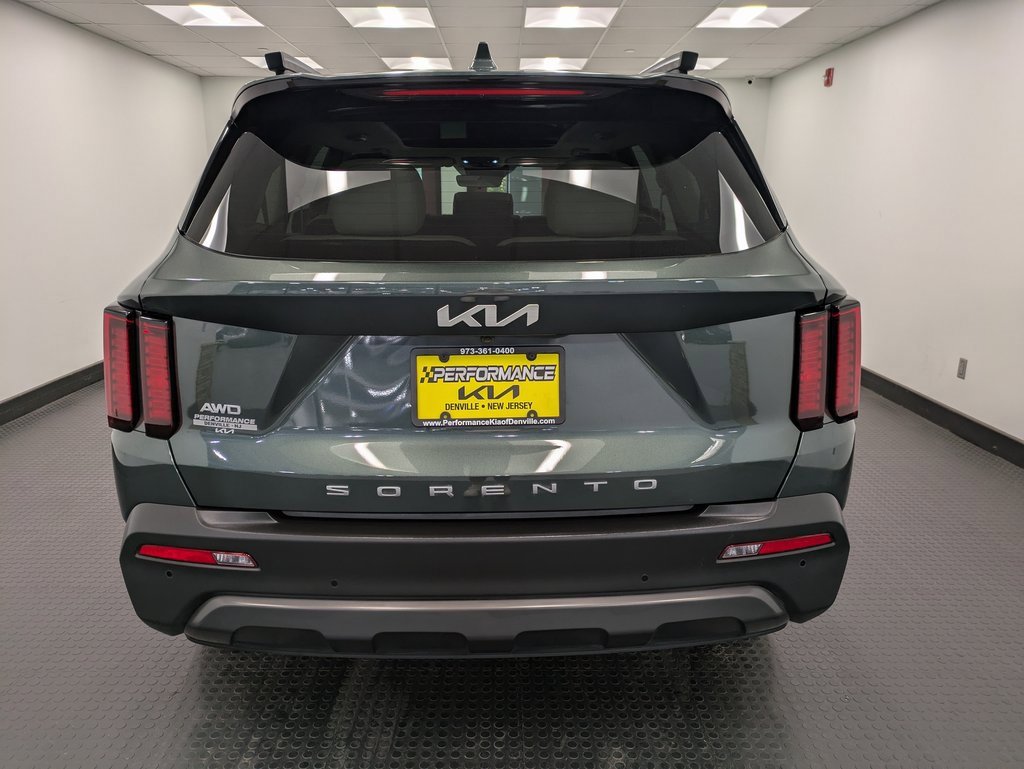 Used 2022 Kia Sorento S w/ Panoramic Sunroof Package image 5
